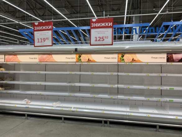 Пустые полки: киевляне бросились скупать продукты (ФОТО) | Русская весна