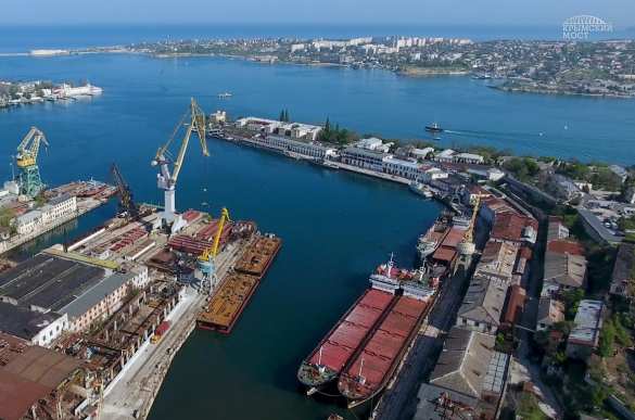 Опоры для арок Крымского моста выведены на воду (ФОТО, ВИДЕО) | Русская весна