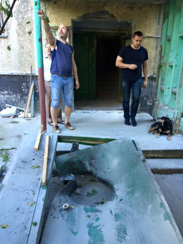 Обстрел Донецка: повреждены жилой дом и газопровод (ФОТО) | Русская весна