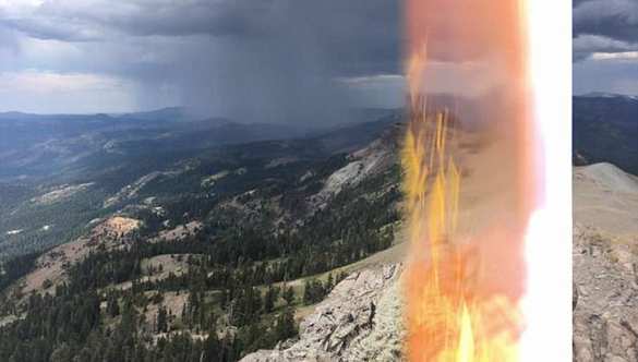 Невероятный кадр: Турист сфотографировал ударившую в него молнию (ФОТО) | Русская весна