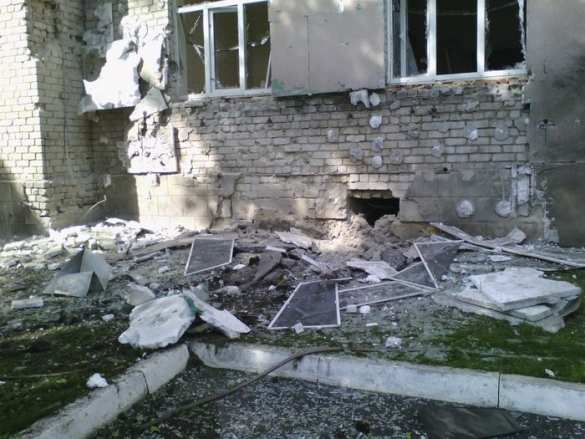 Луганск: обстрел из Градов и штурм аэропорта (видео) Луганск, сводка за 4 июля: днем и ночью идут страшные бои (видео) | Русская весна