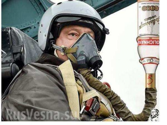 В соцсетях высмеяли полет Порошенко на истребителе | Русская весна