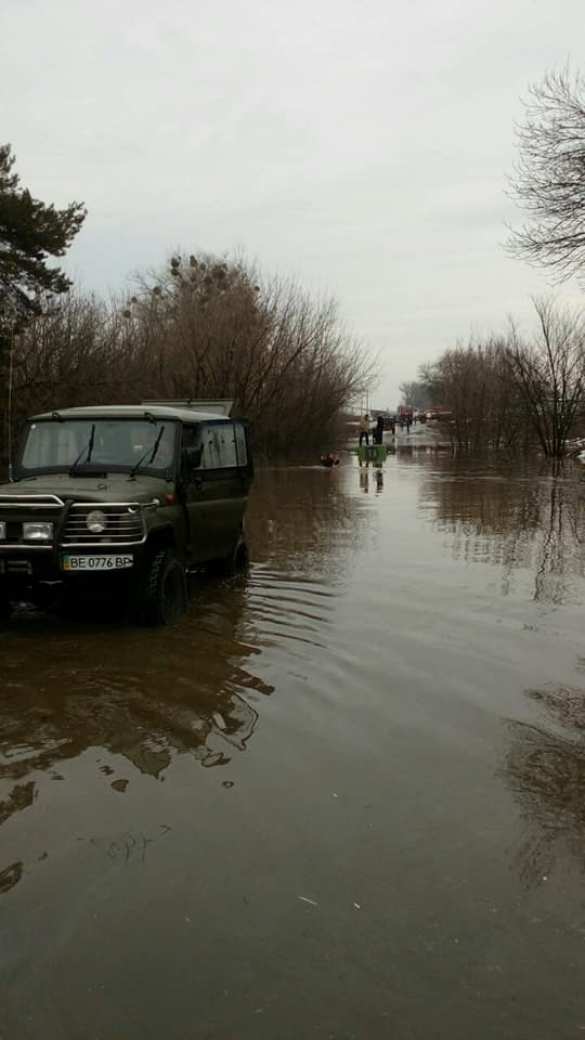 Экологическая катастрофа: под Киевом прорвало дамбу, вода затопила сёла (ФОТО) | Русская весна