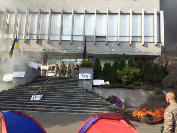 В Киеве подожгли студию телеканала «Интер», есть пострадавшие (ФОТО, ВИДЕО) | Русская весна