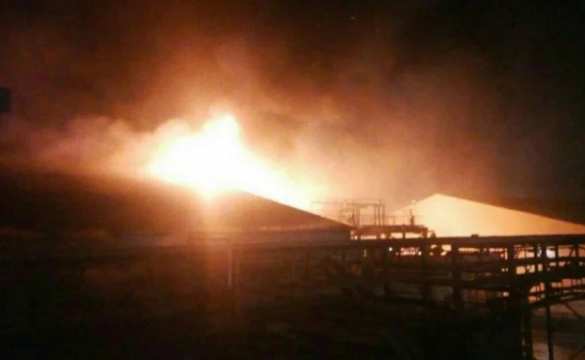 На заводе под Одессой вспыхнул масштабный пожар, людей эвакуируют (ФОТО, ВИДЕО) | Русская весна