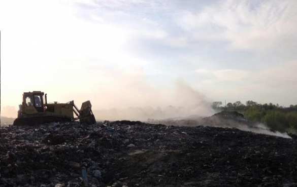 Львов, Харьков, далее везде: мусорный полигон горит возле Ровно (ФОТО) | Русская весна