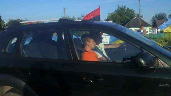 ВАЖНО: Боевики «Правого сектора» попытались сорвать Крестный ход за мир на Донбассе (+ВИДЕО, ФОТО) | Русская весна