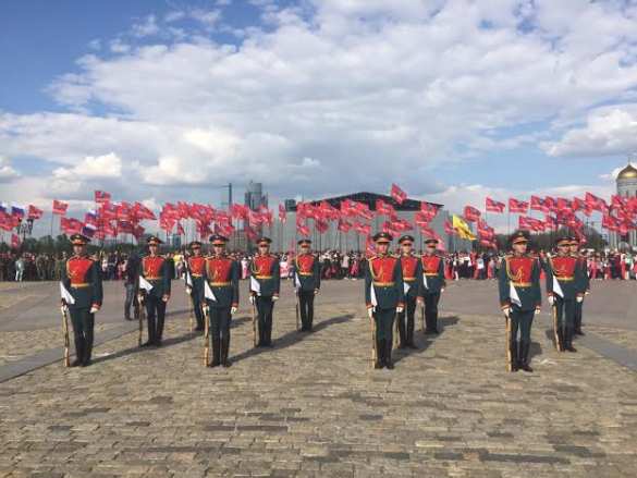 При поддержке «Русской Весны»: Грандиозный автопробег «Звезда нашей Великой Победы» финишировал в Москве (ФОТО, ВИДЕО) | Русская весна