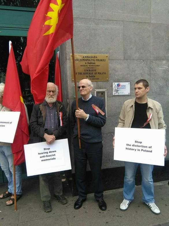 По всей Европе прошли акции протеста против сноса памятников советским воинам-освободителям в Польше (+ФОТО, ВИДЕО) | Русская весна