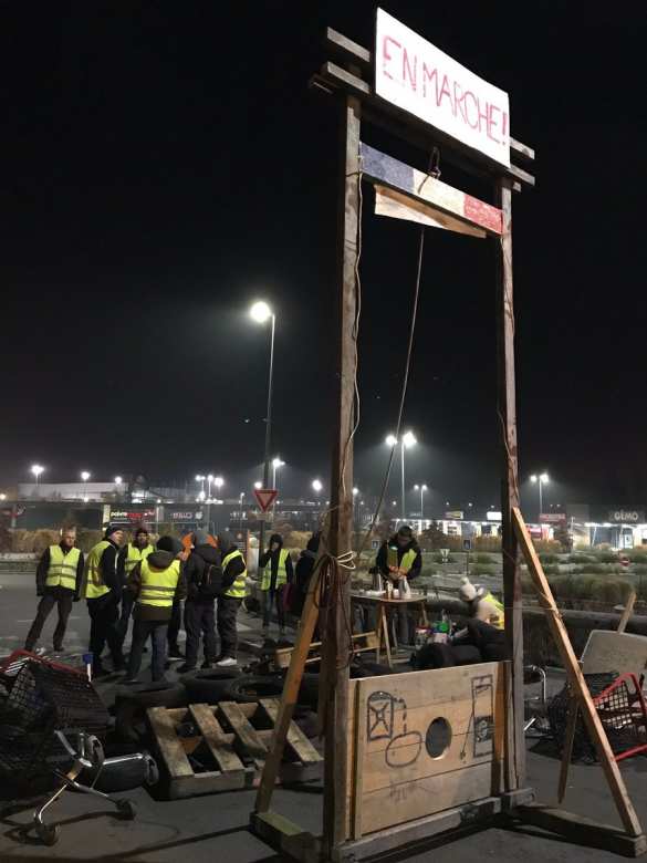 Сотни пострадавших: Францию охватили массовые протесты (ФОТО, ВИДЕО) | Русская весна