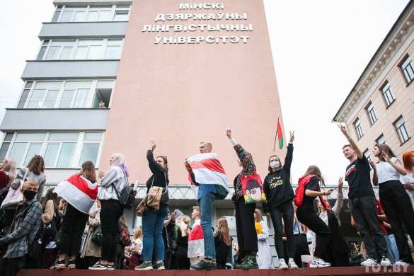 Минск: Начались массовые задержания студентов, которые сегодня вышли на улицы (+ФОТО, ВИДЕО) | Русская весна