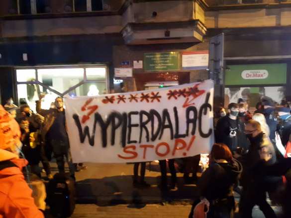 «Это война, уё…!» — Польшу сотрясают многомиллионные протесты под матерным девизом (+ФОТО, ВИДЕО) | Русская весна