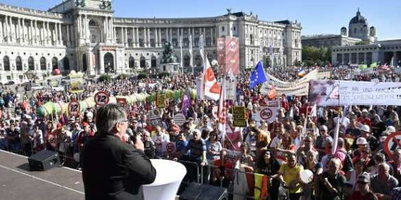 80 тыс. австрийцев вышли на улицы, протестуя против 12-часового рабочего дня (ФОТО, ВИДЕО) | Русская весна