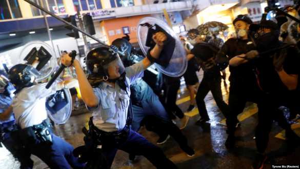 Протесты в Гонконге: полицейские применили огнестрельное оружие (ФОТО, ВИДЕО) | Русская весна