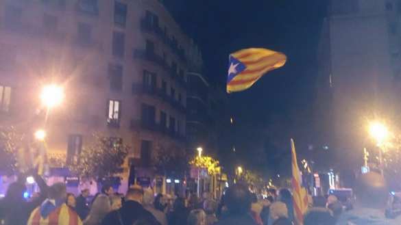 Европейское восстание теперь и в Испании — сепаратисты заблокировали центр Барселоны (ФОТО, ВИДЕО) | Русская весна