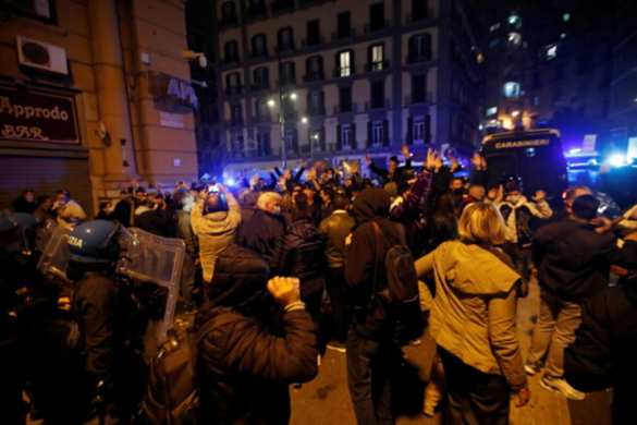 «Свободу!»: антиковидные бунты охватили юг Италии (ФОТО, ВИДЕО) | Русская весна