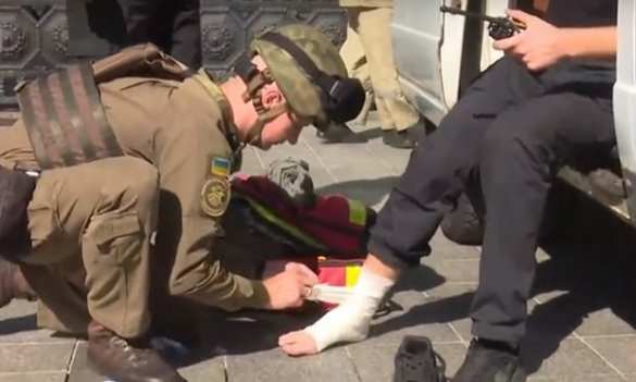 Беспорядки у Верховной рады: неонацисты против полиции — ПРЯМАЯ ТРАНСЛЯЦИЯ. Смотрите и комментируйте с «Русской Весной» | Русская весна