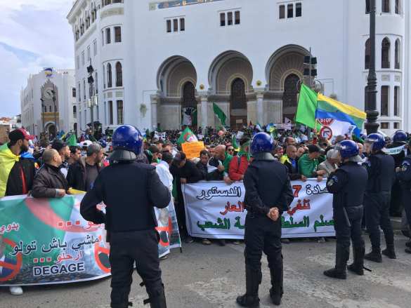 В борьбе за газовый рынок Европы США организовали новую «цветную революцию» (ФОТО) | Русская весна