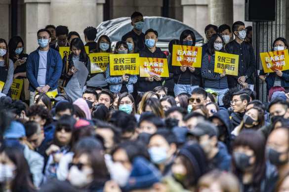 Массовые столкновения в Китае: цепь из протестующих в Гонконге растянулась на километры (ФОТО) | Русская весна