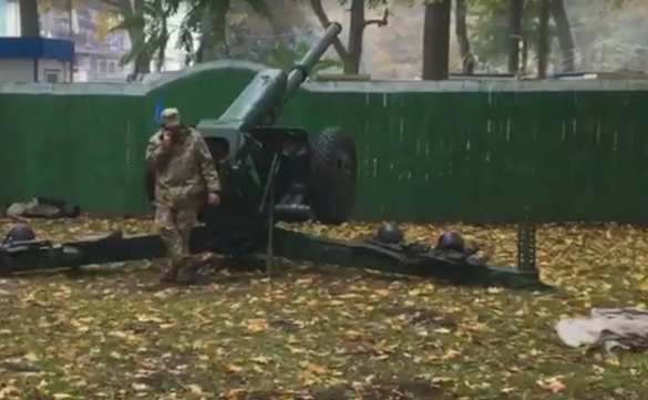 МОЛНИЯ:  прямо напротив Верховной Рады стреляет артиллерия (ФОТО, ВИДЕО) | Русская весна