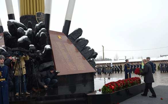 Путин почтил память легендарной 6-й роты в Пскове (+ФОТО, ВИДЕО) | Русская весна