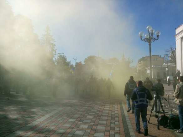 Украина: неонацисты объявили бессрочную акцию «против капитуляции» (ФОТО, ВИДЕО) | Русская весна