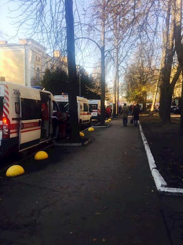 «Вереница скорых»: В киевский военный госпиталь привезли тяжелораненых «всушников» (ФОТО) | Русская весна