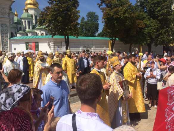«Церковь Порошенко» провела свой первый крестный ход в Киеве (+ФОТО, ВИДЕО) | Русская весна