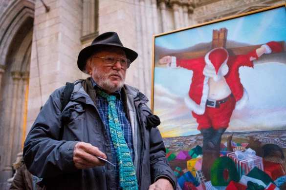 У собора в центре Нью-Йорка появился распятый Санта-Клаус (ФОТО) | Русская весна