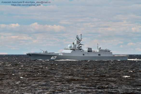 Репетиция парада ВМФ в Петербурге: корабли Балтфлота вошли в Неву (ФОТО) | Русская весна