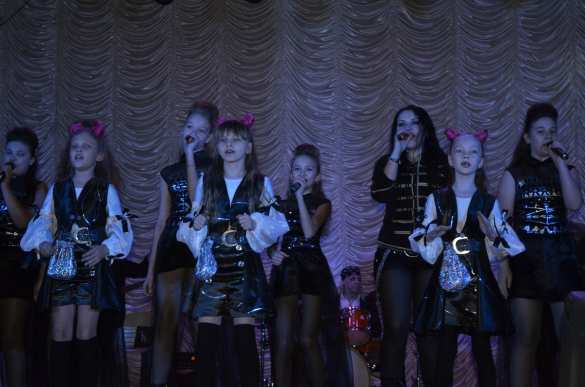 В ЛНУ имени Тараса Шевченко состоялся рок-концерт «Продолжаем движение» (ФОТО) | Русская весна