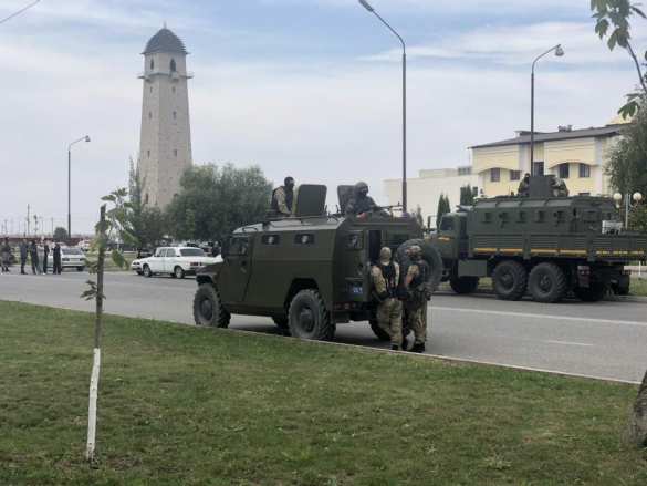 «Расходиться не собираются»: протесты в Ингушетии продолжаются (ФОТО) | Русская весна