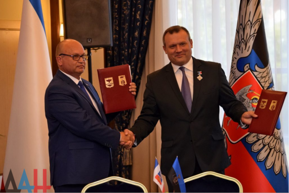 Донецк и Симферополь стали побратимами (ФОТО) | Русская весна