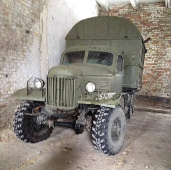 ВСУ в зону «АТО» выделили ржавые грузовики 50-х годов (ФОТОФАКТ) | Русская весна