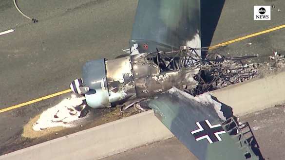 Истребитель Третьего Рейха упал на трассу в США (ФОТО, ВИДЕО) | Русская весна