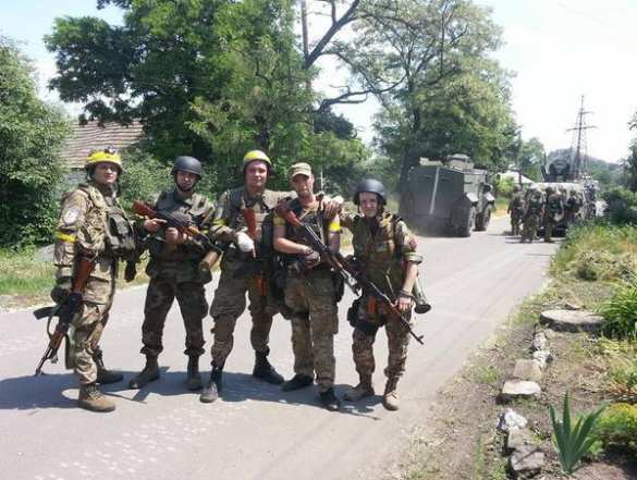 Первое боевое применение приобретенных Украиной бронетранспортеров Saxon (ФОТО) | Русская весна