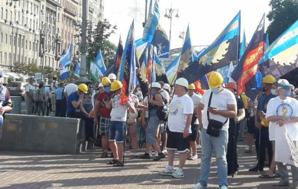 Шахтёры объявили бессрочный протест в центре Киева (ФОТО, ВИДЕО) | Русская весна