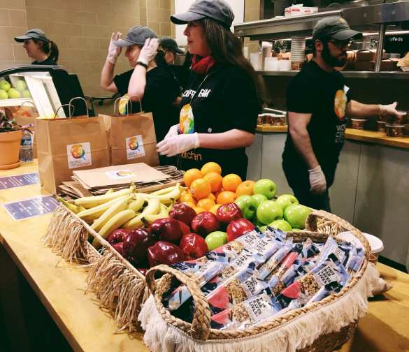 В Вашингтоне из-за «шатдауна» открыли бесплатную столовую для госслужащих (+ФОТО) | Русская весна