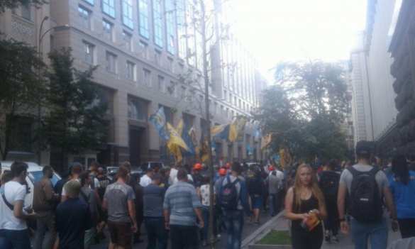 Паноптикум украинских протестов: «азовцы» объединились с шахтерами (ФОТО, ВИДЕО) | Русская весна