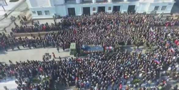 Траурное шествие и похороны: Донецк прощается с Гиви — ПРЯМАЯ ТРАНСЛЯЦИЯ. Смотрите и комментируйте с «Русской Весной» (ФОТО, ВИДЕО) | Русская весна