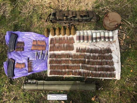 В Виннице обнаружен схрон с оружием и боеприпасами (ФОТО) | Русская весна
