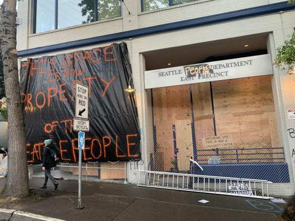 Настоящий майдан на родине майданов: в Сиэтле создана «зона, свободная от власти США» (ФОТО) | Русская весна