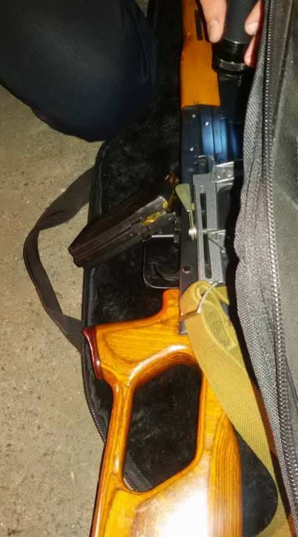 Типичная Украина: в Киеве на улице нашли две снайперские винтовки (ФОТО) | Русская весна