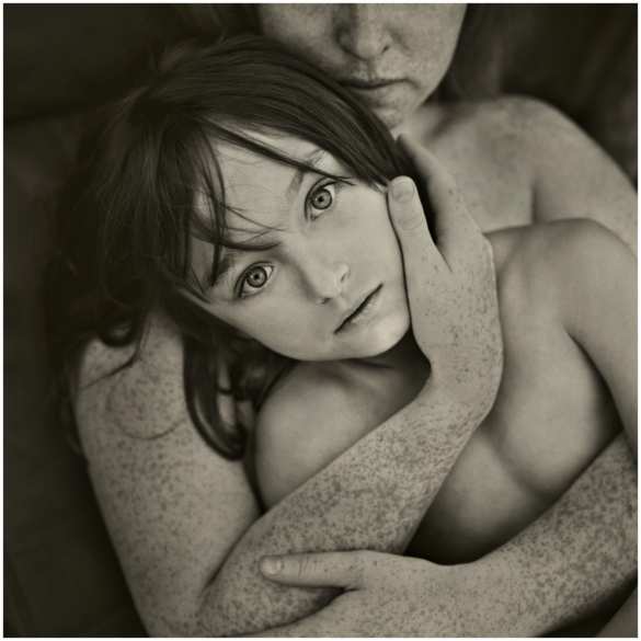 Без смущения: Анна Кузнецова призвала Прокуратуру проверить фотовыставку с обнаженными детьми (ФОТО) | Русская весна