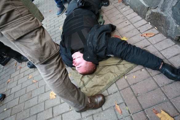 МОЛНИЯ: под Верховной Радой начались столкновения (+ВИДЕО, ФОТО) | Русская весна