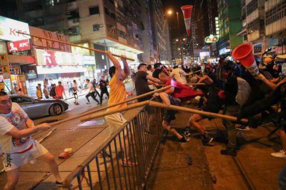 Столкновения с полицией и перекрытые дороги: Гонконг охвачен протестами (ФОТО, ВИДЕО) | Русская весна