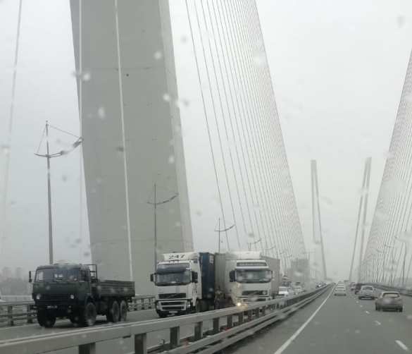 Тайфун уносит жизни в Приморье | Русская весна