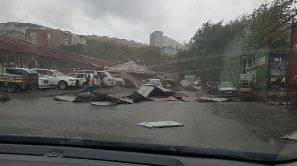 Тайфун уносит жизни в Приморье | Русская весна