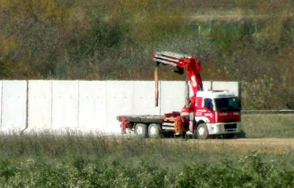 Турция строит стену вдоль границы с Сирией и захватывает земли САР (ФОТО, ВИДЕО) | Русская весна