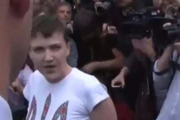 Савченко отказалась принять цветы от Тимошенко (+ВИДЕО, ФОТО) | Русская весна